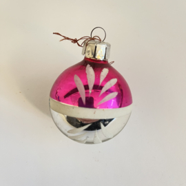 Pink/zilveren kerstbal