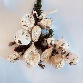 Set 2 vintage zilveren kerstballen