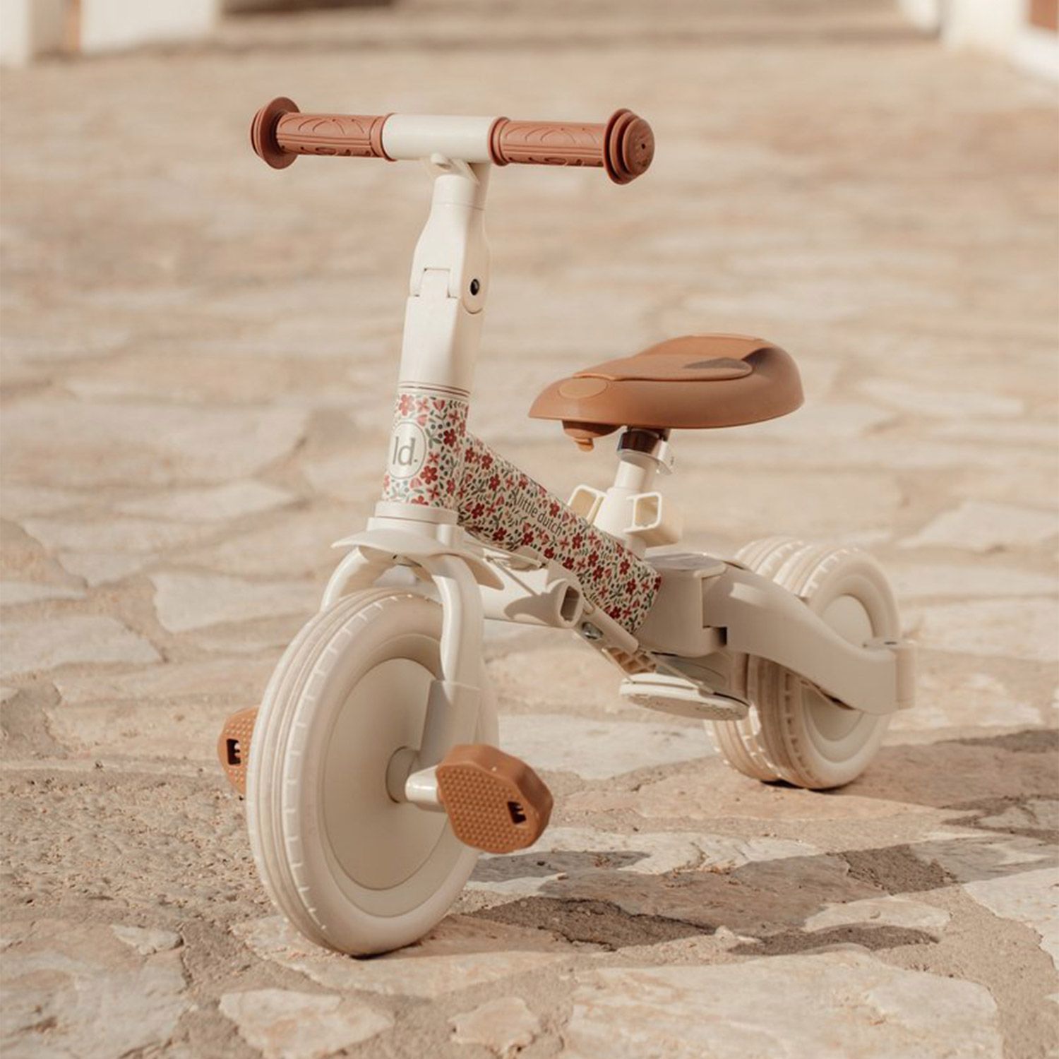 Little Dutch 4 in 1 Driewieler met Duwstang Sunny Flower + GRATIS Naam