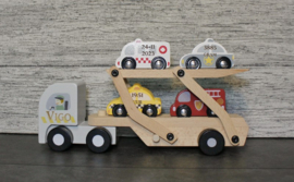 Houten Truck met Hulpdiensten met of zonder geboortegegevens