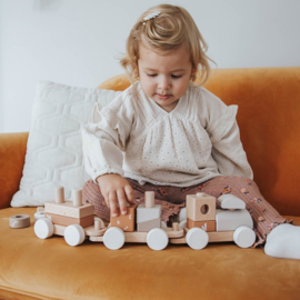 Label Label Blokkentrein Nougat met of zonder geboortegegevens
