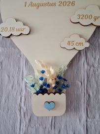 Houten Geboortebord Luchtballon met droogbloemen blauw nr.4