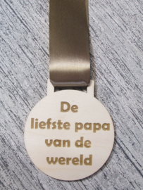 Houten Medaille De liefste mama - papa van de wereld