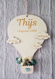Houten Geboortebord Luchtballon met droogbloemen blauw nr.1