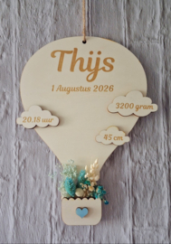 Houten Geboortebord Luchtballon met droogbloemen blauw nr.3