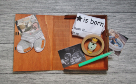 My First Memories houten boek met naam van de kleine