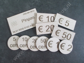 Houten speel/oefen geld met pinpas met of zonder naam