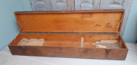Lange houten kist
