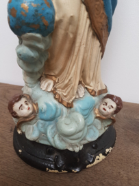 Maria met kind , beeld van gips