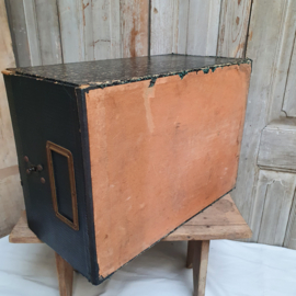 Oude kantoorbox/ opbergbox