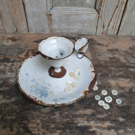 Brocante , witte blaker met bloem