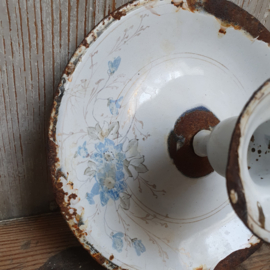 Brocante , witte blaker met bloem