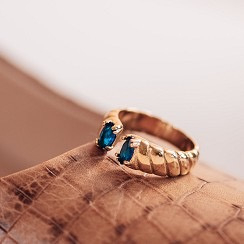 Fame Adore Capri Blue Goudkleurig