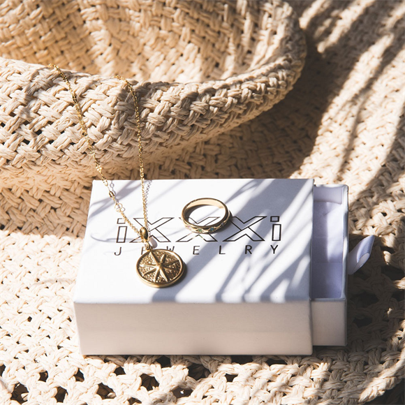 Fame Flora Magnolia sieraden set Goud