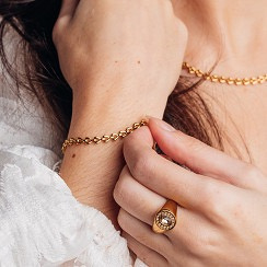 Armband Chained Hearts Goudkleurig