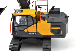 Volvo EC220E Tracked excavator. Including Steelwrist S70 QC.