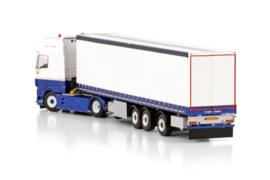 VDB LUNTEREN; DAF XF SUPER SPACE CAB MY2017 4X2 CURTAINSIDE TRAILER