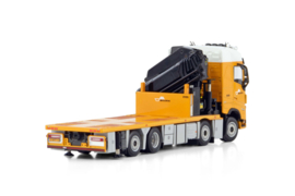 Mourik; VOLVO FH5 GLOBETROTTER 8X2 TAG AXLE RIGED FLATBED TRUCK 8X2 TAG AXLE WITH PALFINGER