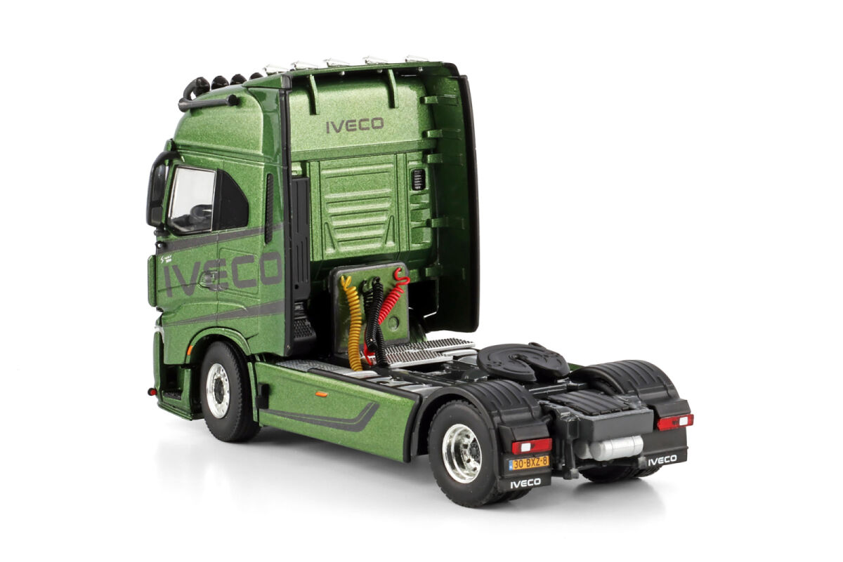 Premium Line; IVECO S-WAY AS HIGH MY2024