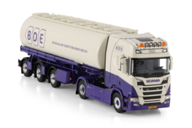 BDE dienstverlening bv; SCANIA R HIGHLINE CR20H 4X2 ANIMALFEED BULK TRAILER - 3 AXLE