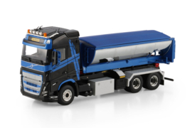 Premium Line; VOLVO FH5 GLOBETROTTER RIGED TRUCK WITH HOOKLIFT SYSTEM 6X4 + ASPHALT CONTAINER