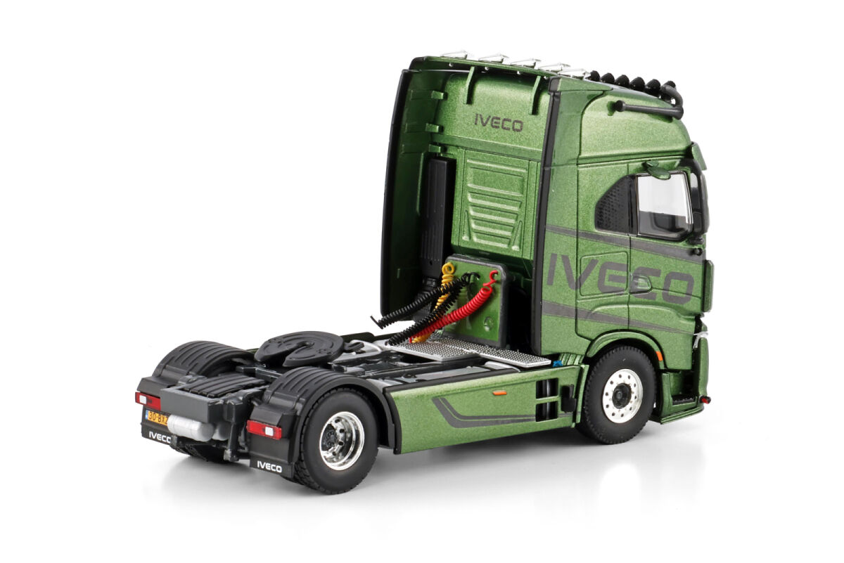Premium Line; IVECO S-WAY AS HIGH MY2024