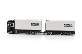Nick Valk; SCANIA STREAMLINE TOPLINE RIGED REEFER TRUCK RIGED REEFER DRAWBAR TURNTABLE TRAILER - 6 AXLE