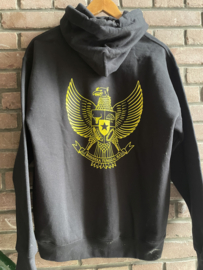 Hoodies / Sweaters 