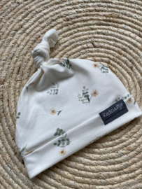 Newborn mutsje | ZONNEBLOEM