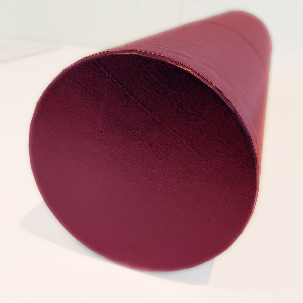 Koker donkerrood leerreliëf  ᴓ 8,5 cm
