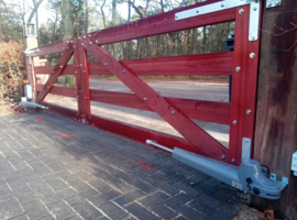 Quiko Rotello 400 230v. professional, design. voor poorten met vleugels van 1,5 tot 4,5 meter en tot 700kg, met gratis set interne  aanslagen (twv 64,-), dus geen eindaanslagen nodig. 4 handzenders en wifi/gsm module.    Art. 0001
