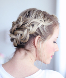 BRAIDS & UPDO'S door Saskia Pools 24 NOVEMBER 2025
