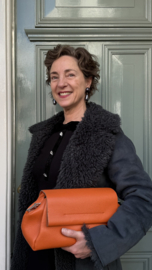 Smaal Amsterdam. Aileen, oranje