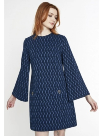 Ana alcazar, blauw jurkje