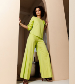 Caroline Biss, palazzo broek, lime kleur