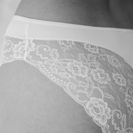 Avet 32231 Dames Slip String Effect