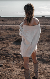 Lola Off Shoulder Sweater Licht Beige