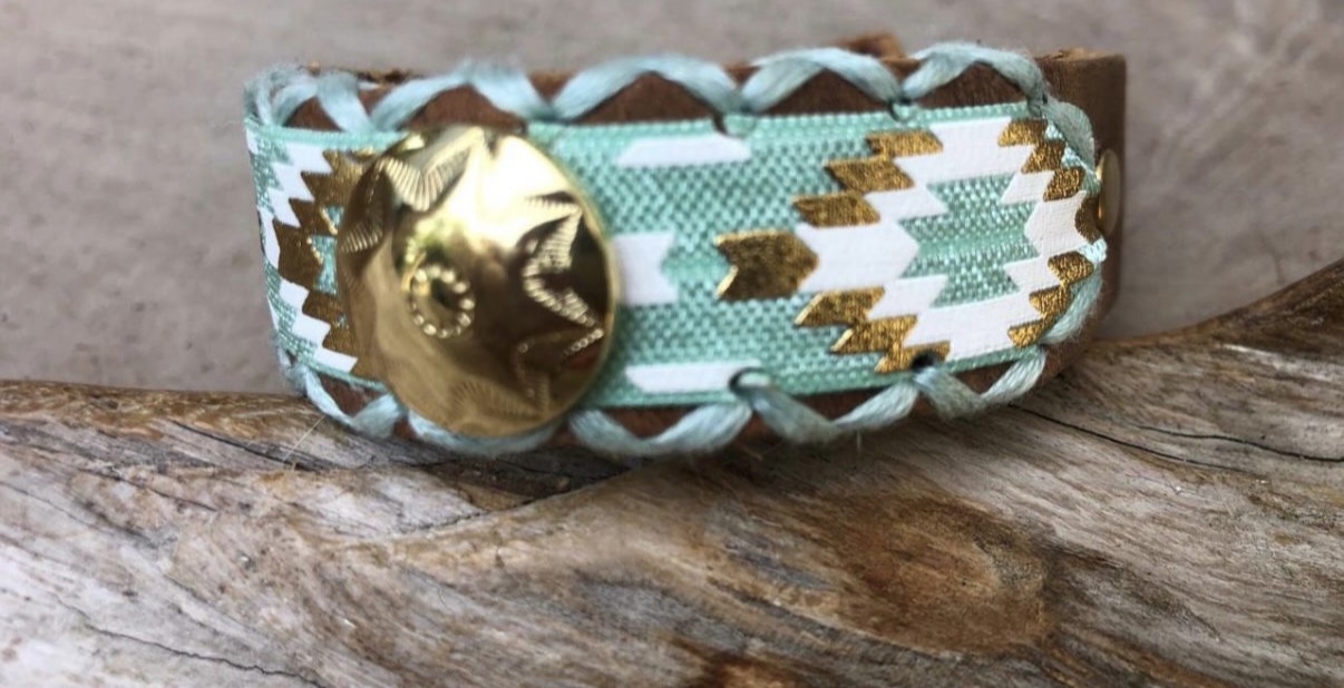 Armband July