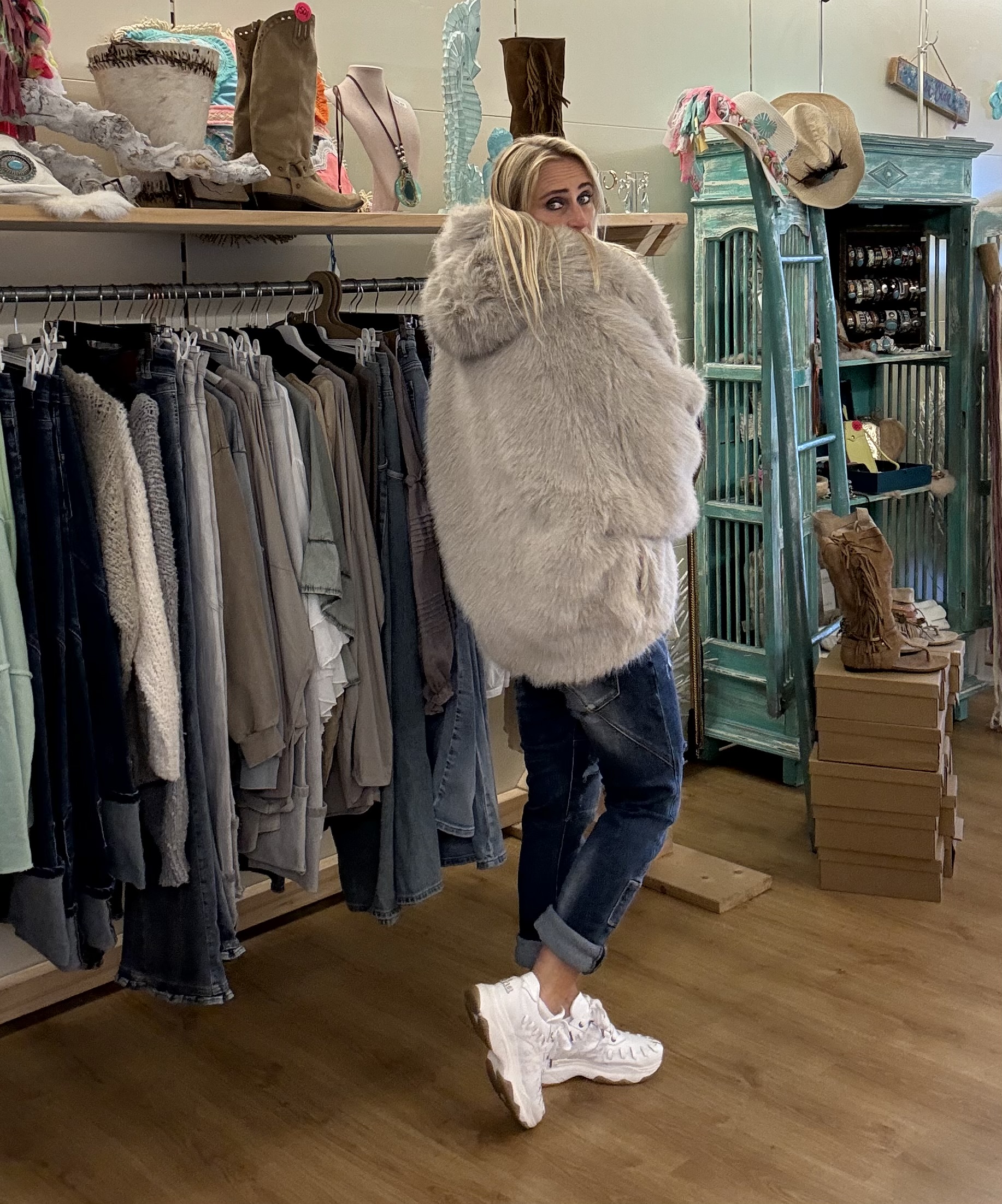Bontjas Fake Fur Capuchon Beige