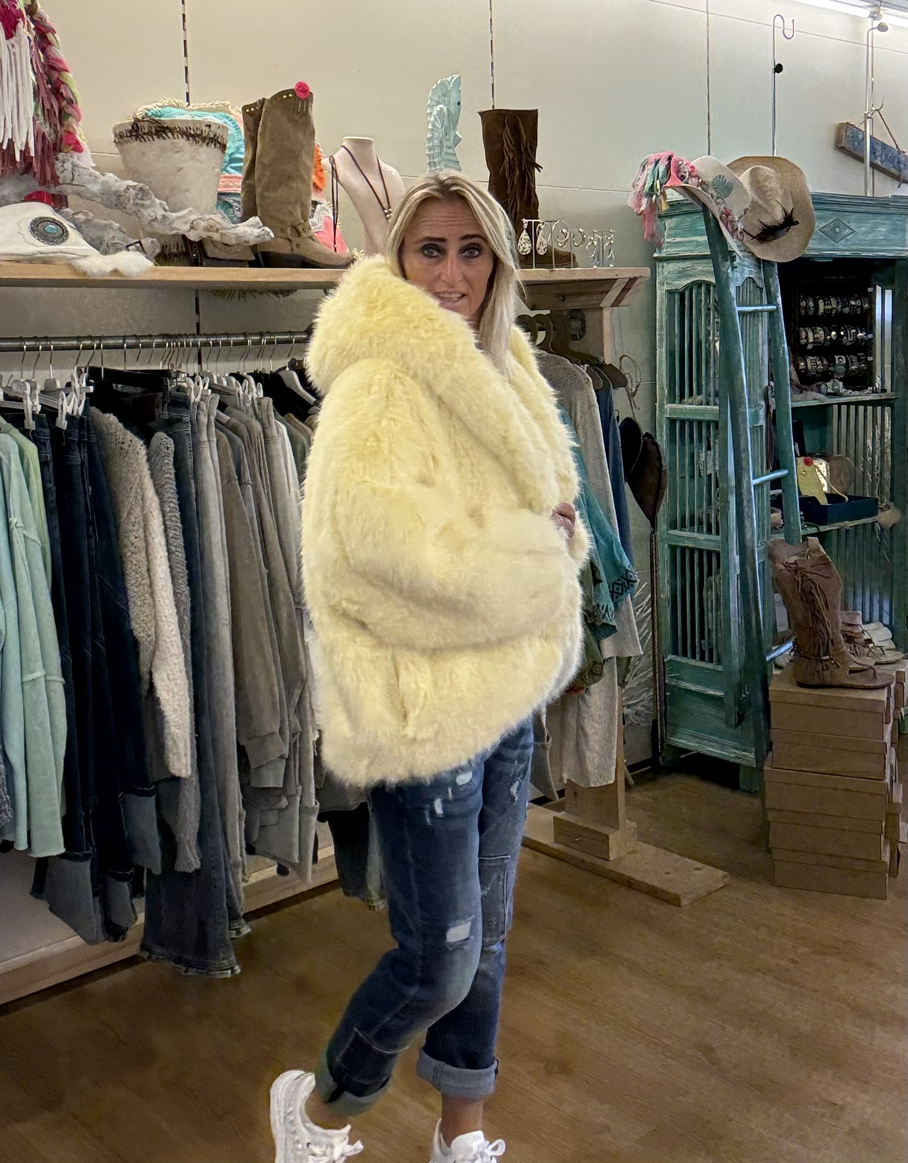 Bontjas Fake Fur Capuchon Geel
