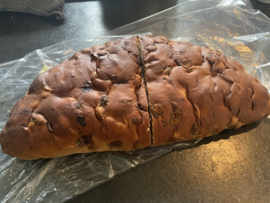 Spelt stol met amandelspijs