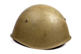 Italiaanse M1933 Helm