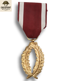 Ereteken van de Gouden Palmen in de Kroonorde.