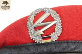 German Beret "Fernmeldetruppe"