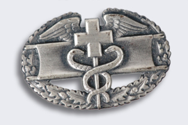 Insigne de récompense de médecin de combat de l'armée américaine en métal