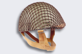 Italiaanse M42/60 Parahelm