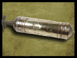 Extincteur portatif Pyrene des années 1940