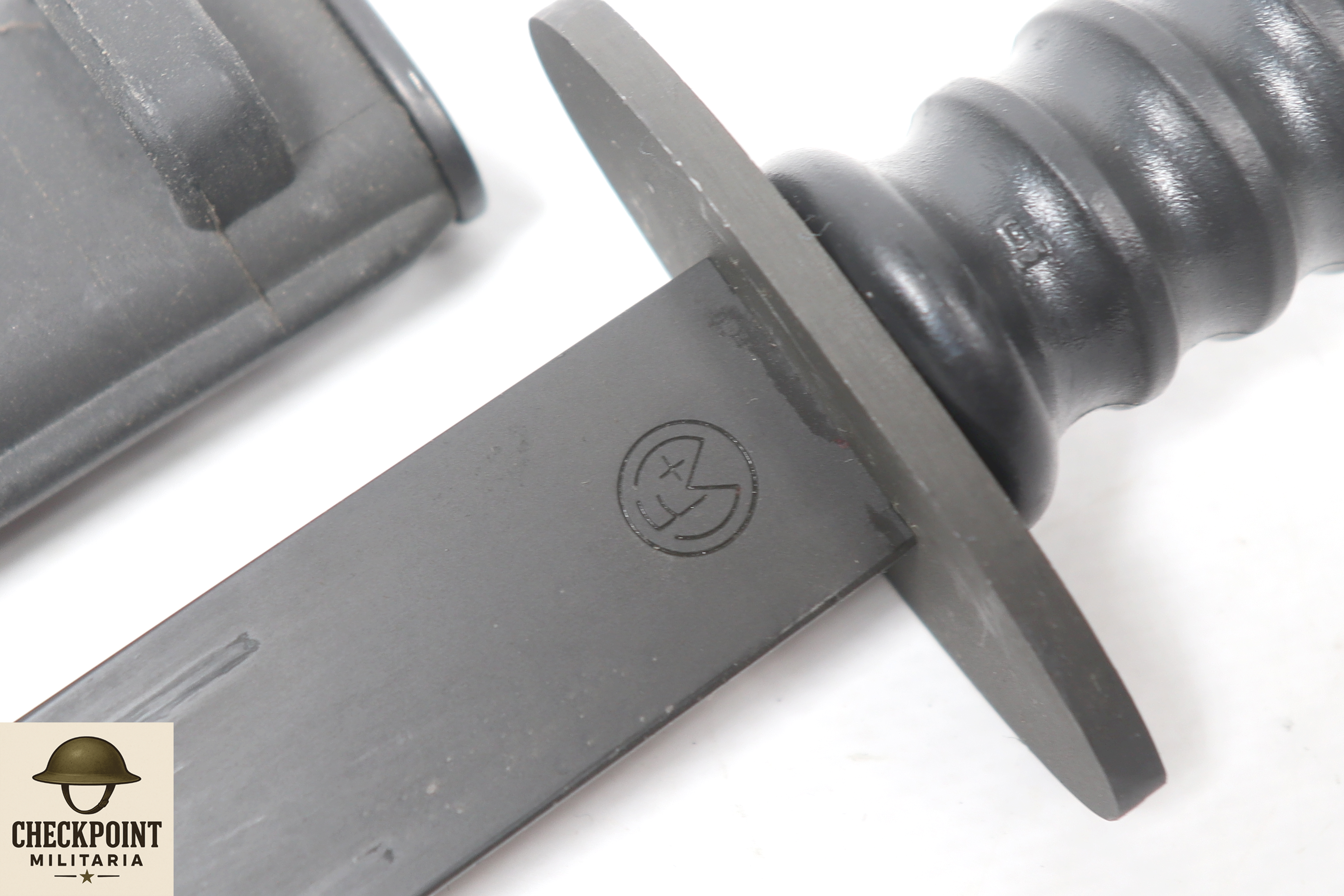 Swiss M1963 Black Dagger