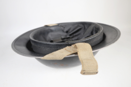 Engelse MkII Helm " J.S.S:  1940  John Sankey & Sons"