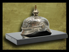 Duitse Verzilverde Pickelhaube